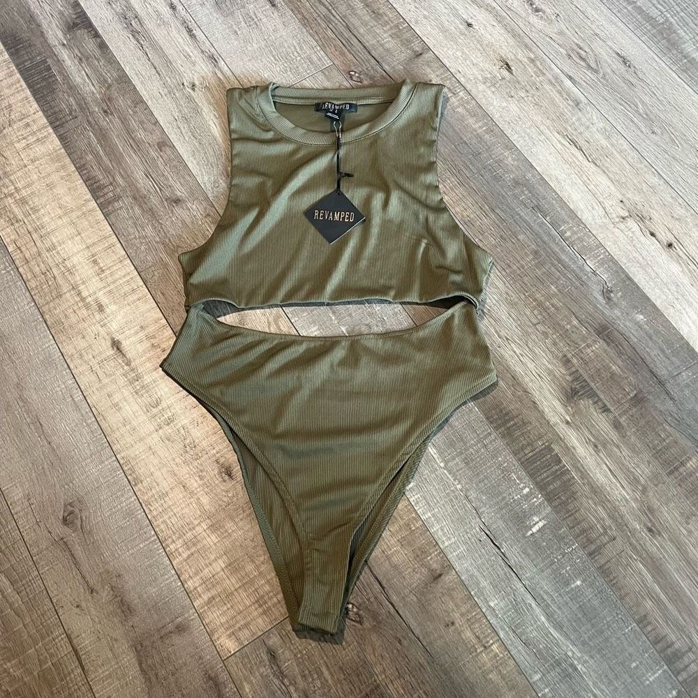 Revamped olive green bodysuit size L